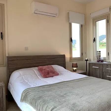 Sea Front Cristiana Villa *