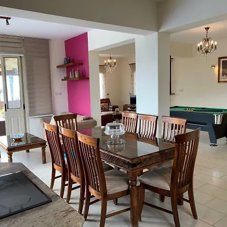 Villa Sea Front Cristiana *